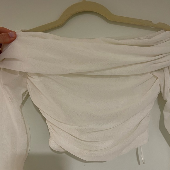 Meshki semi sheer long sleeve crop top - Picture 2 of 3